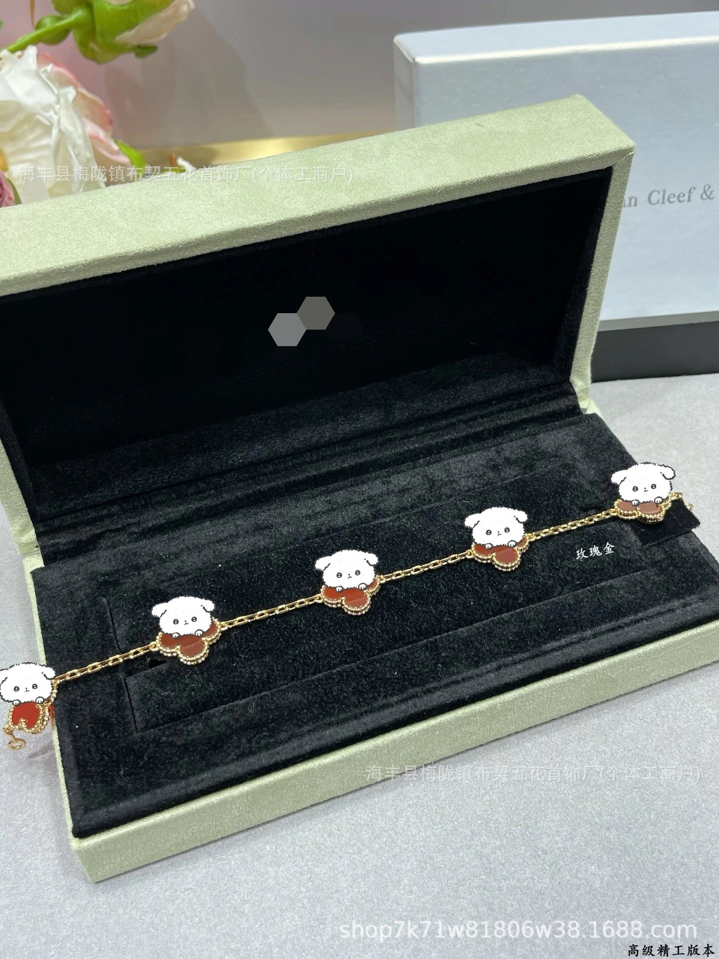Van Cleef & Arpels Alhambra Five Motifs Black Onyx Gold Bracelet Jewelry - 7