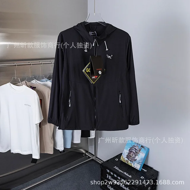 Arc'teryx Jackets Hooded lightweight zip jacket with pockets product detail image 4