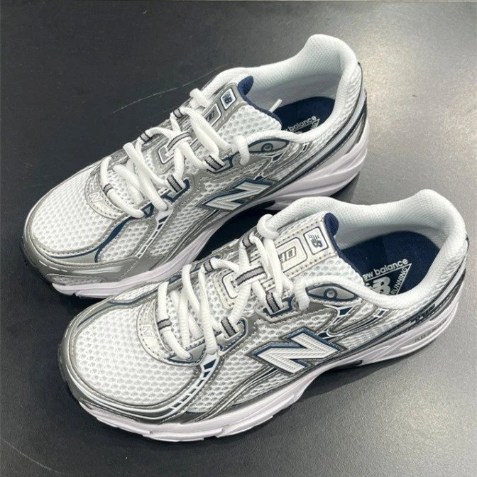 New Balance Sneakers 740 Mesh image 3