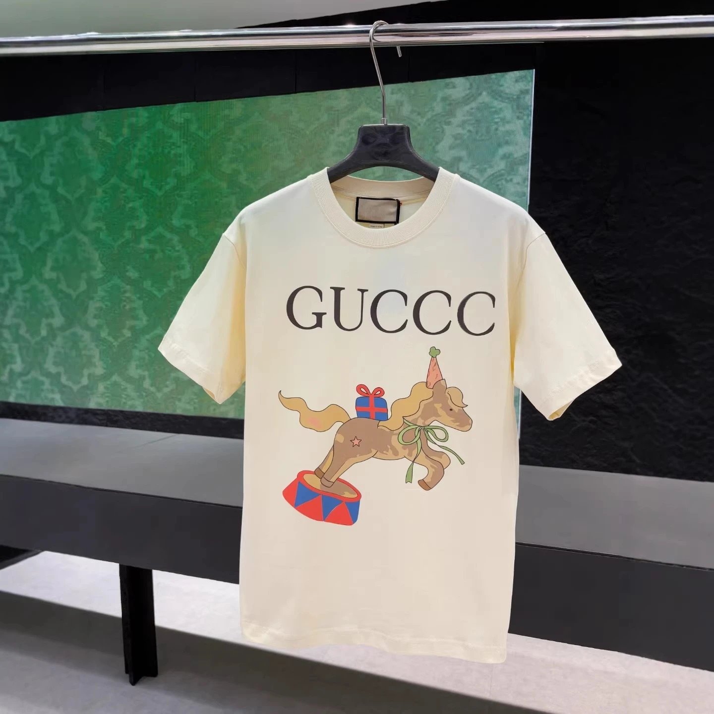 Gucci Crab Print Graphic T-Shirt Off-White - 4
