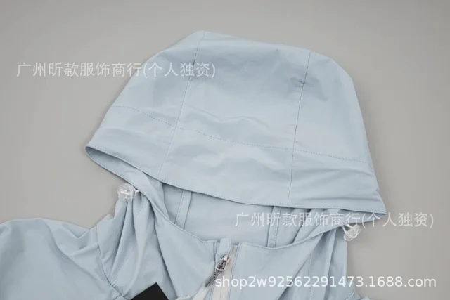 Arc'teryx Jackets Hooded lightweight zip jacket with pockets product detail image 24