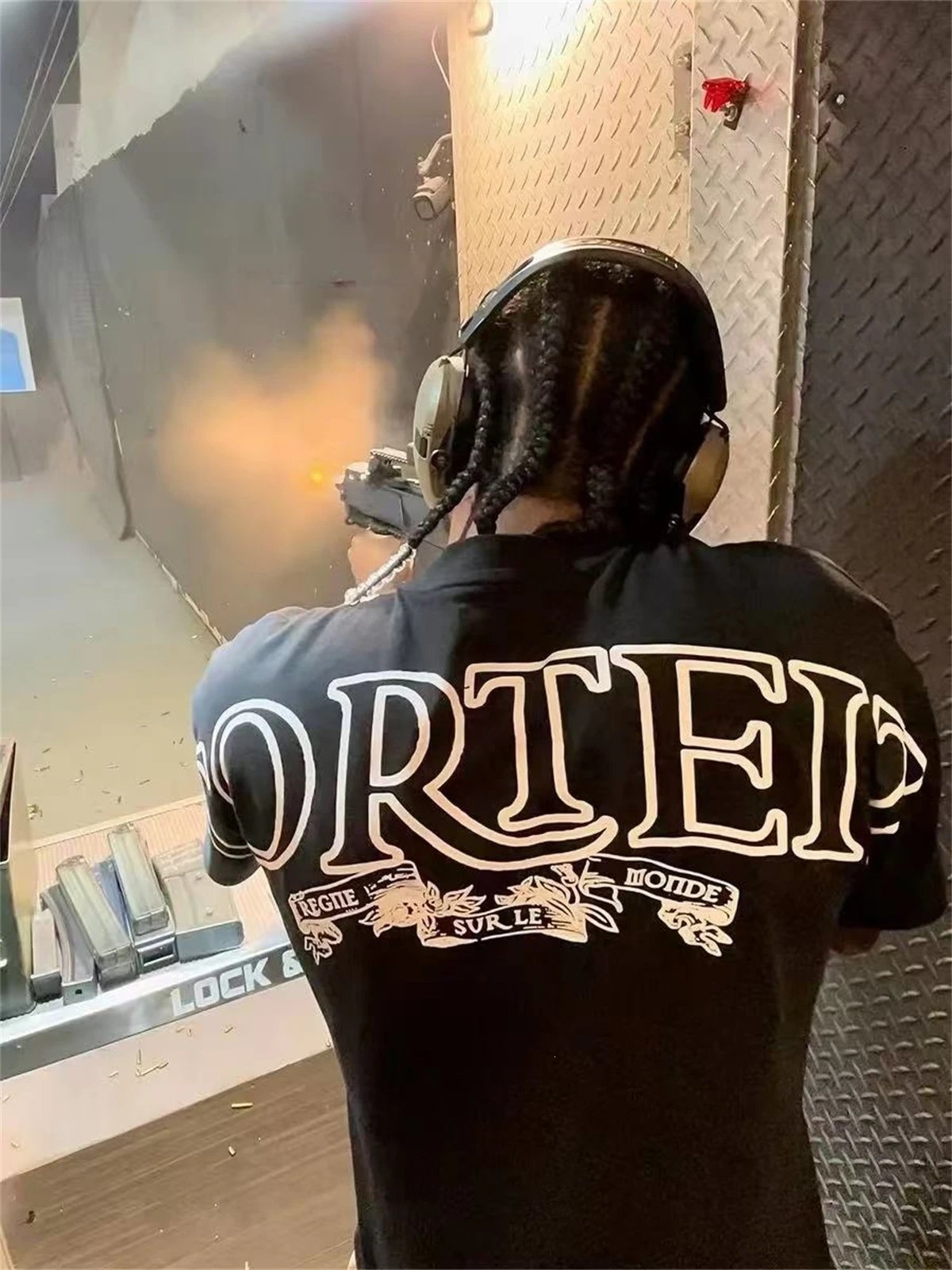 Corteiz Arch Logo Pink T-Shirt - 3