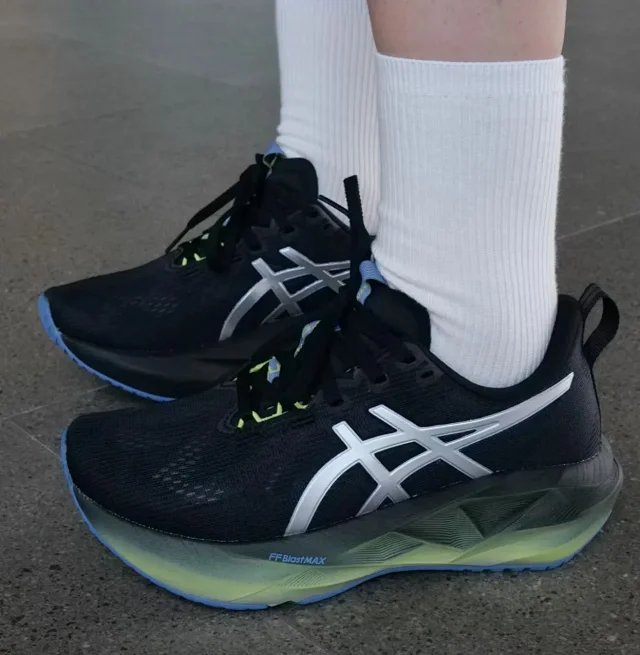 ASICS Sneakers NOVABLAST 5 product detail image 3