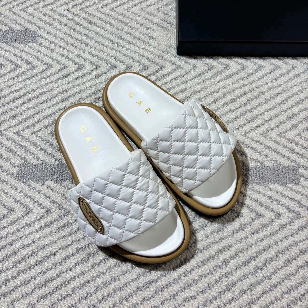 Unbranded Slippers Quilted Wide-Strap Platform Slide image 4