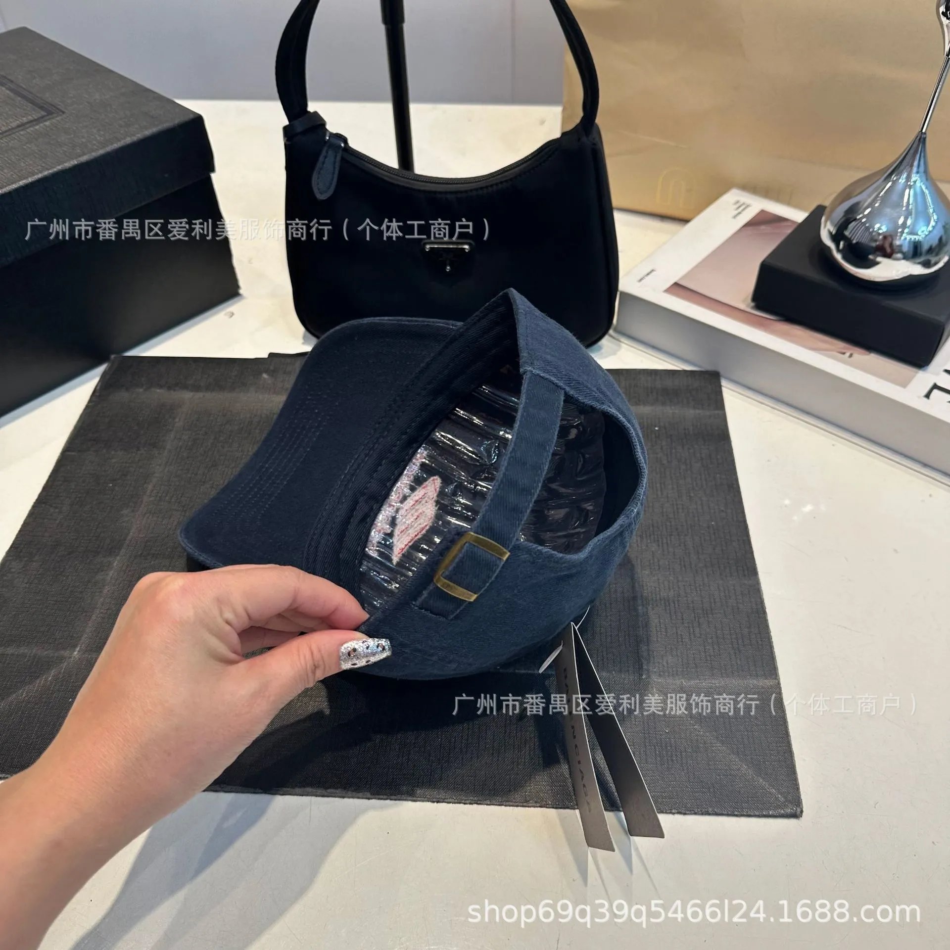 Balenciaga Logo Embroidered Beige Baseball Cap - 5