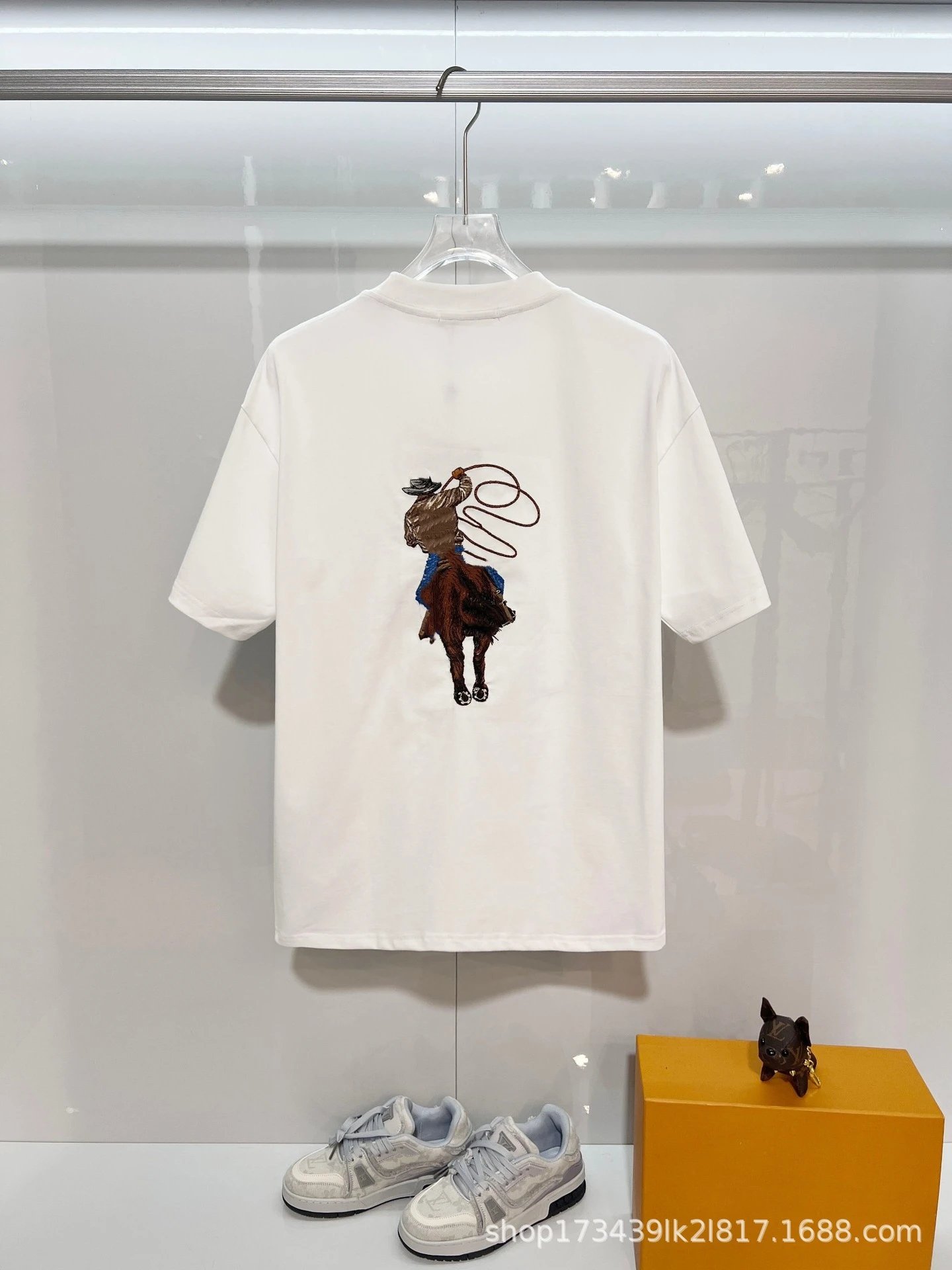 Valentino V Logo Embroidered Black T-Shirt - 6