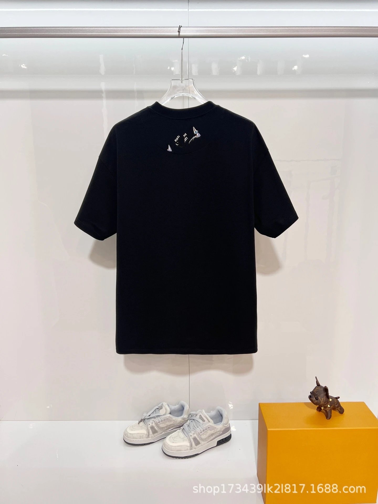 Valentino V Logo Embroidered Black T-Shirt - 20
