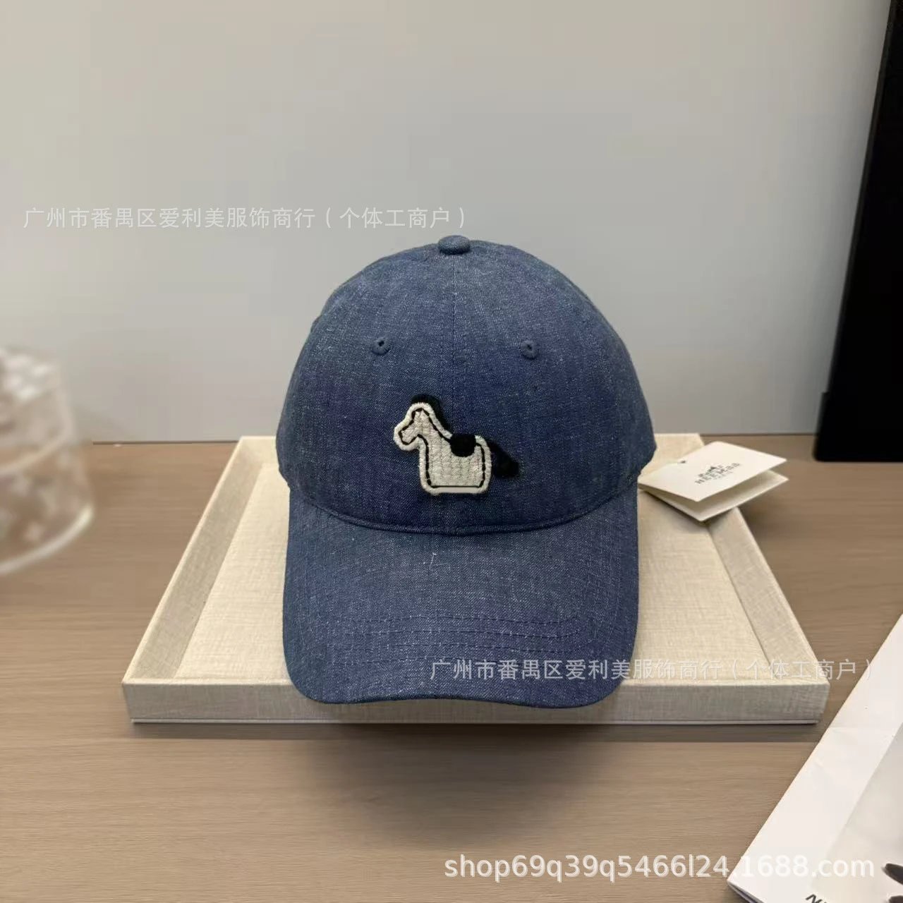 Hermès Horse Motif Embroidered Black Baseball Cap - 11