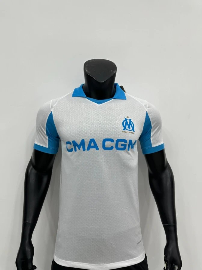 Design Benfica Away Jersey 2023-24 Cream with Red Accents Jersey - 26