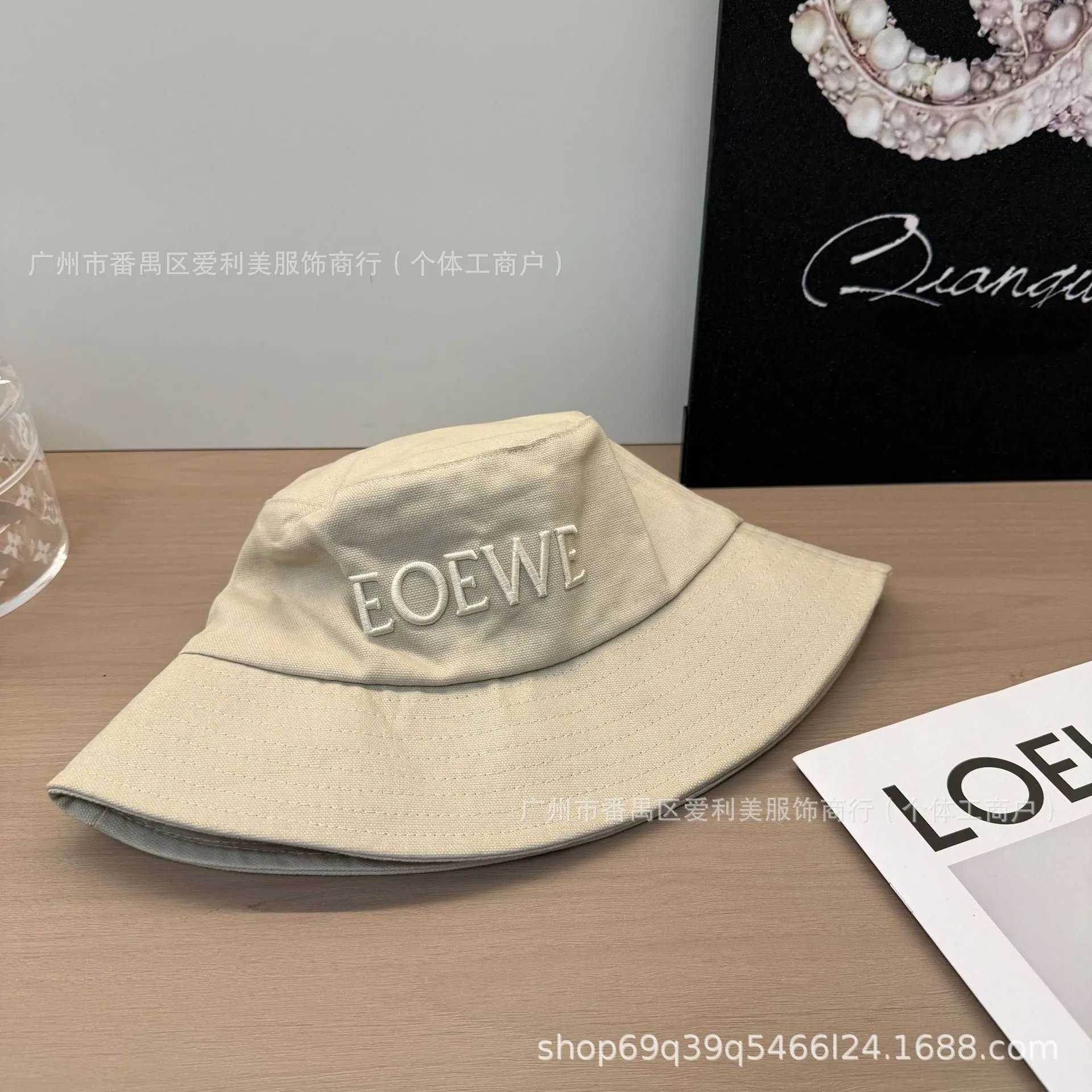 Loewe EOEWE Embroidered Beige Bucket Hat - 11