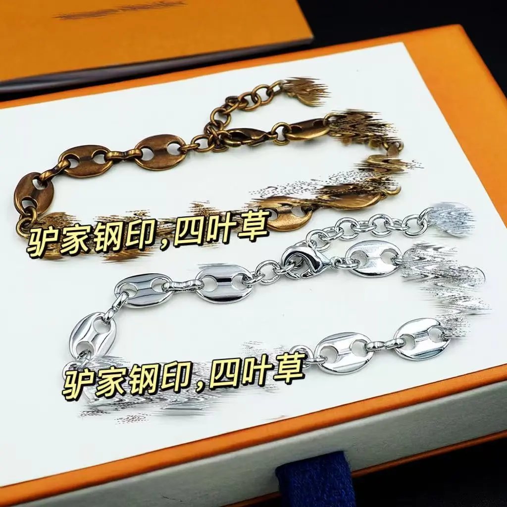 Design Four-Leaf Clover Logo Chain Necklace and Bracelet Set Bronze Jewelry - 6