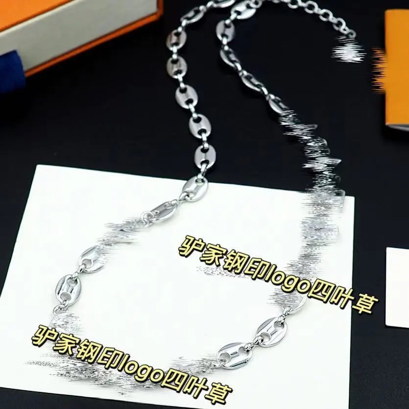 Design Four-Leaf Clover Logo Chain Necklace and Bracelet Set Bronze Jewelry - 10