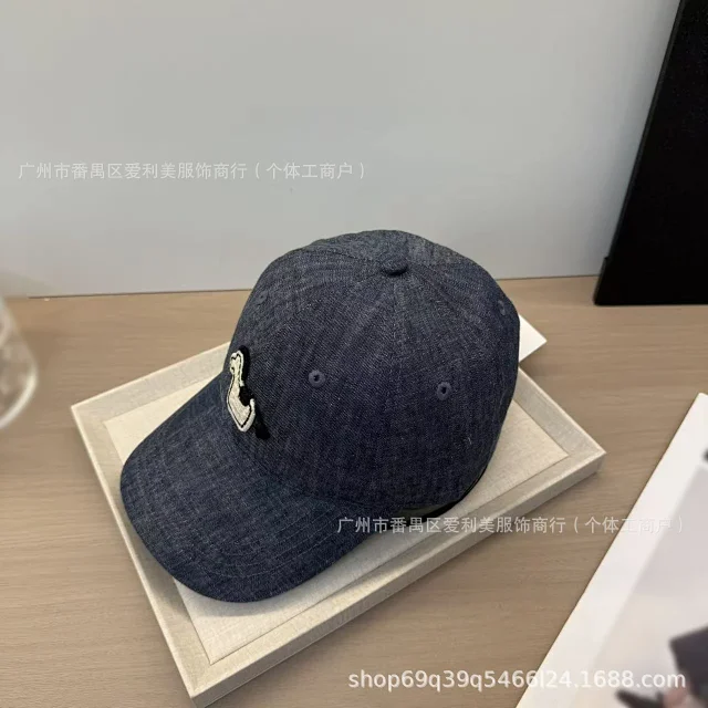Hermès Hats Embroidered Horse Patch Baseball Cap product detail image 19