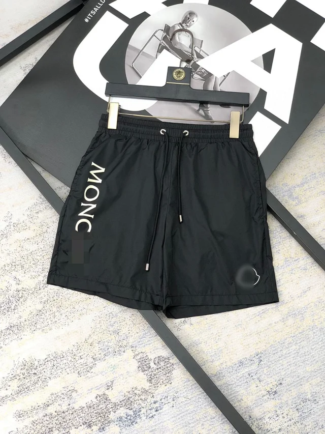 Moncler Shorts M241 drawstring logo product detail image 2