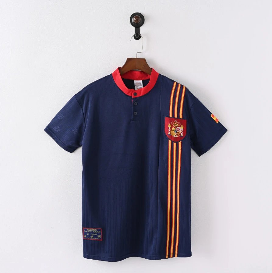 Design Spain National Team Retro Jersey Red / Navy Jersey - 26