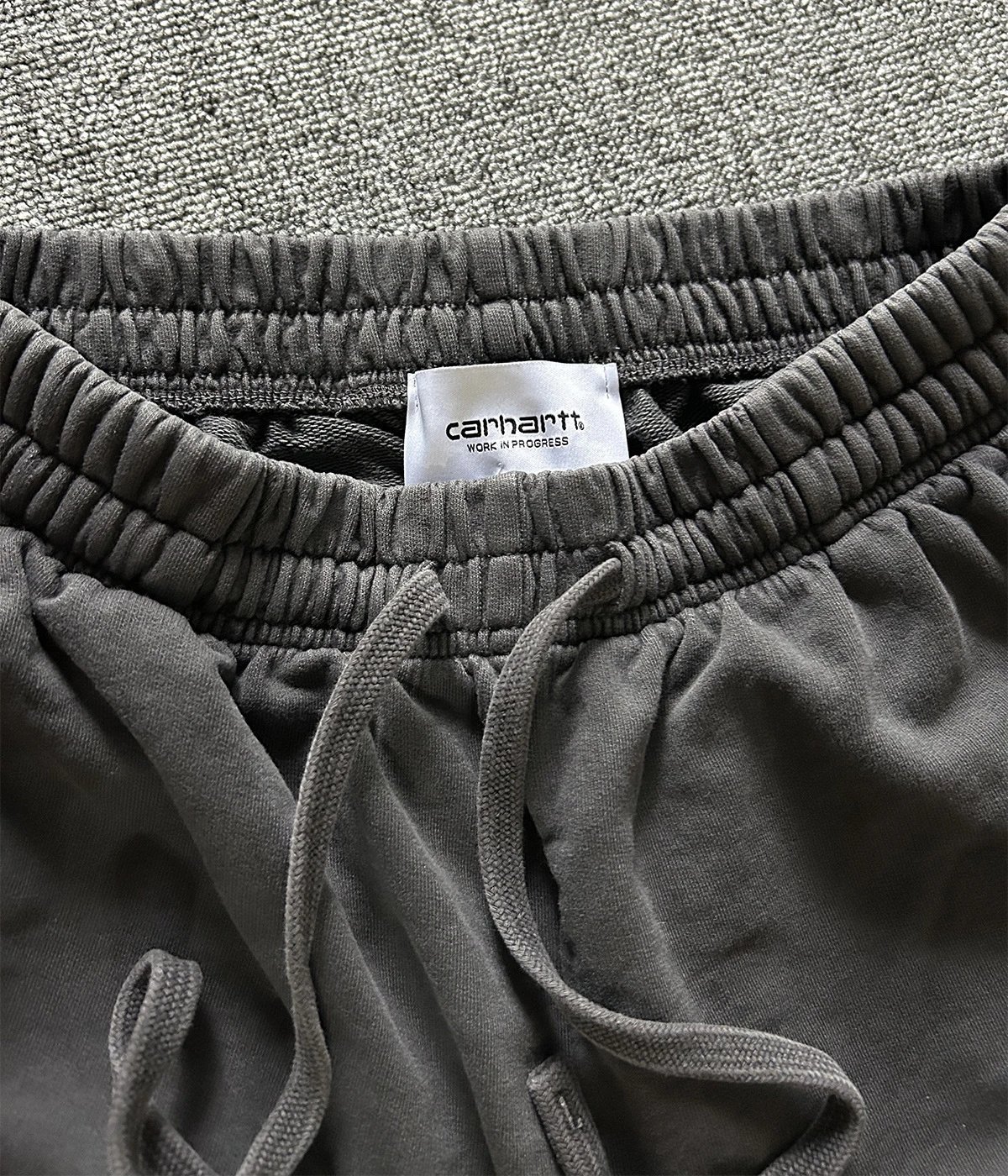 Carhartt Work In Progress Carhartt WIP Sweat Shorts Army Green Shorts - 19