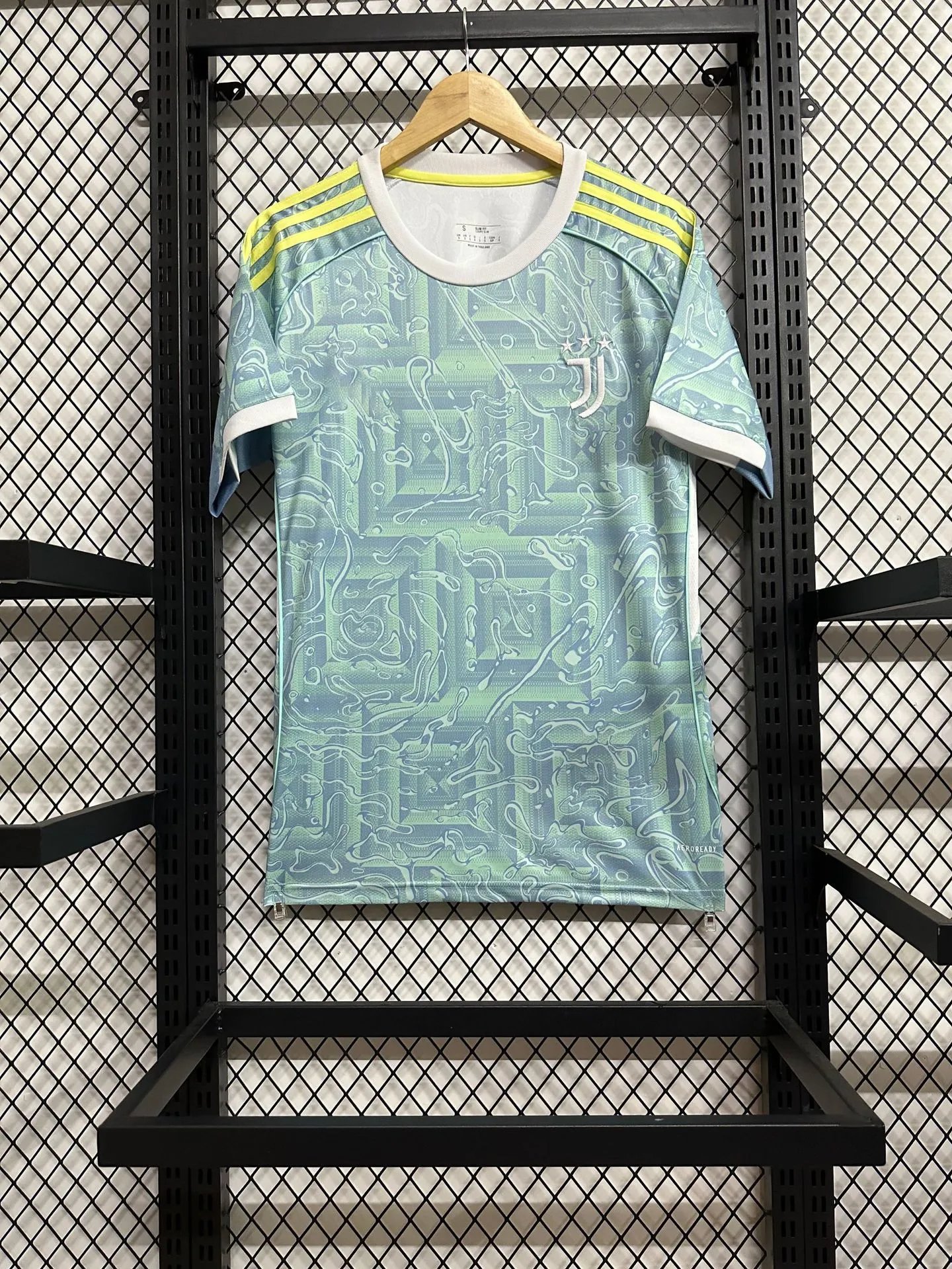 AC Milan Sporting CP Home Jersey Green and White Striped Football Shirt Jersey - 8