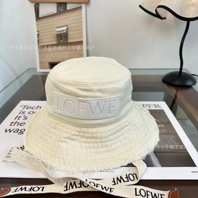 Unbranded Hats Frayed-brim bucket hat with logo-style patch and printed chin strap product detail image 2