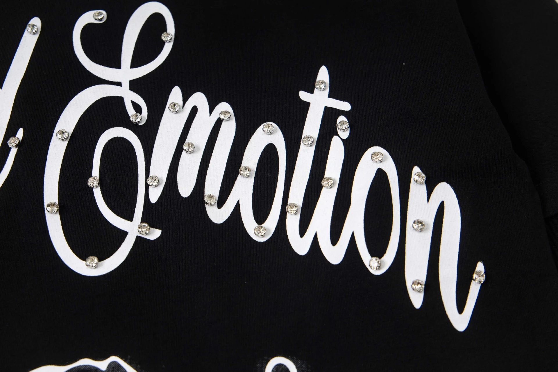 Design Mixed Emotion Cupid Graphic Cropped Long-Sleeve T-Shirt White T-Shirts - 21