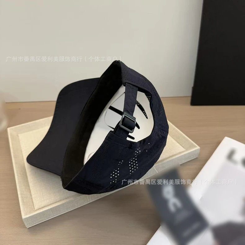 Design Minimalist Numeric '8' Embroidered White Baseball Cap - 25
