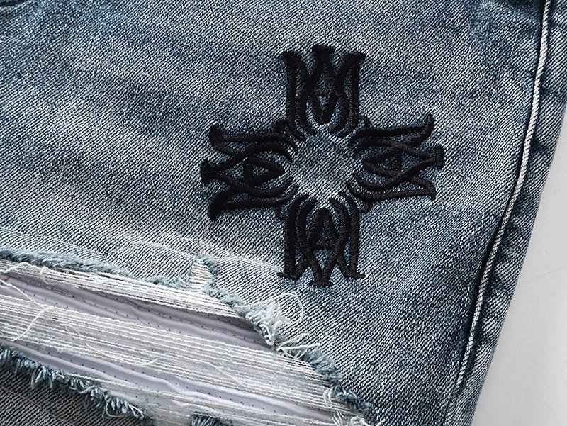 Design Floral Embroidered Flared Jeans Light Wash - 35