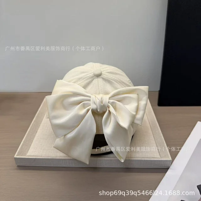 Chanel Hats Rhinestone Double-C Bow Baseball Cap product detail image 5