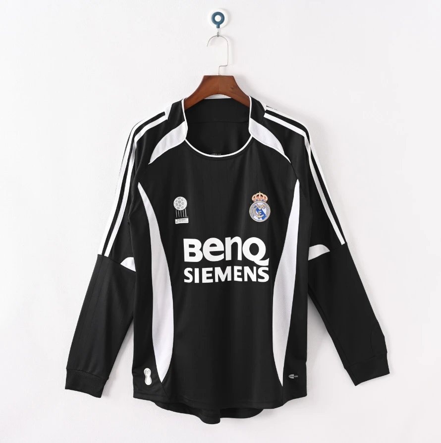 Juventus 1997-98 Home Jersey Black and White Striped Long Sleeve Football Shirt - 12