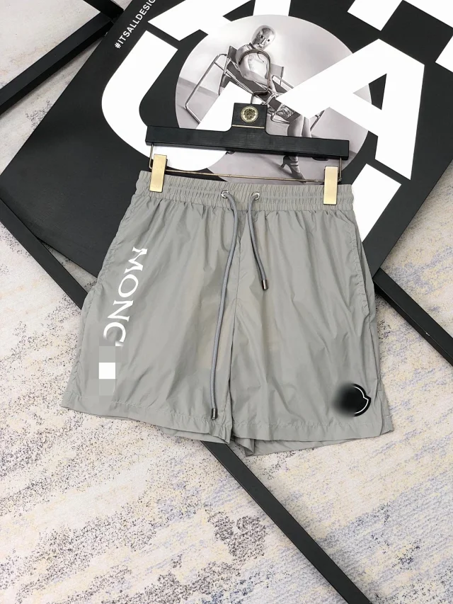 Moncler Shorts M241 drawstring logo product detail image 4