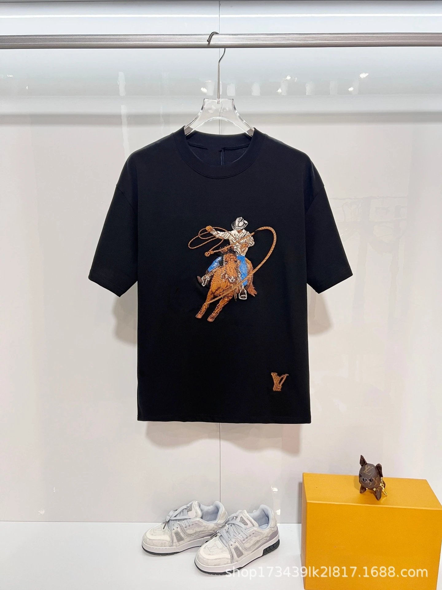 Valentino V Logo Embroidered Black T-Shirt - 7