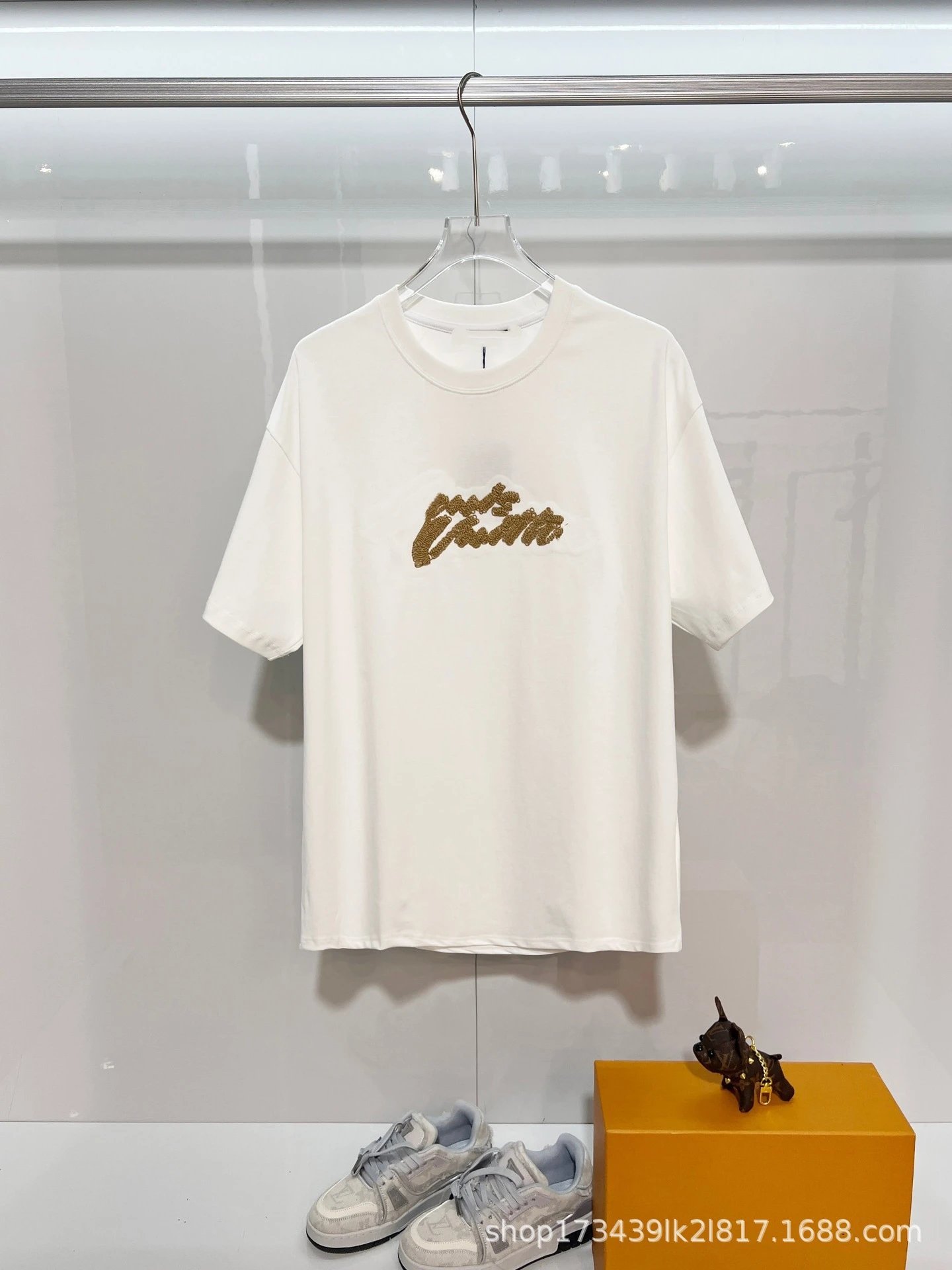 Design Embroidered Logo White T-Shirt - 21