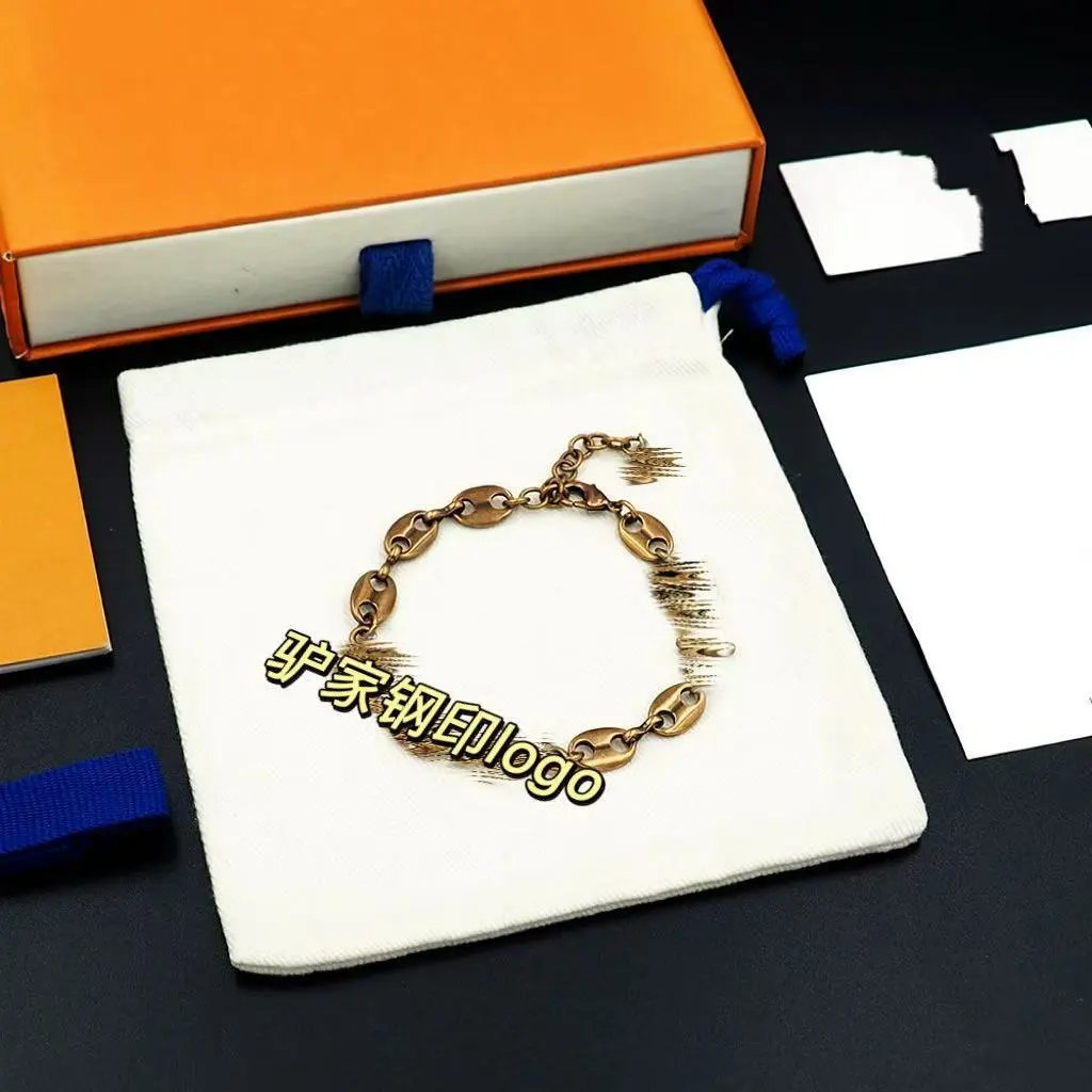 Design Four-Leaf Clover Logo Chain Necklace and Bracelet Set Bronze Jewelry - 14