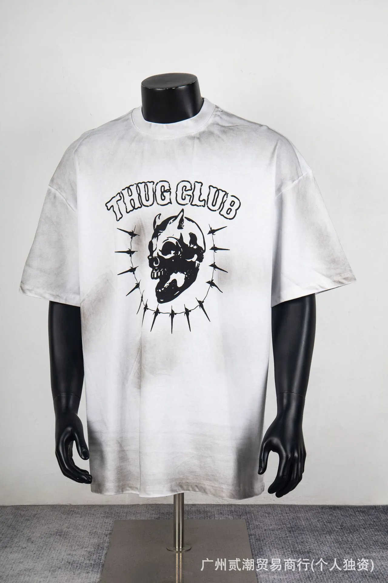 Design Vintage Washed White T-Shirt with Distressed Star and Crescent Logo - 6