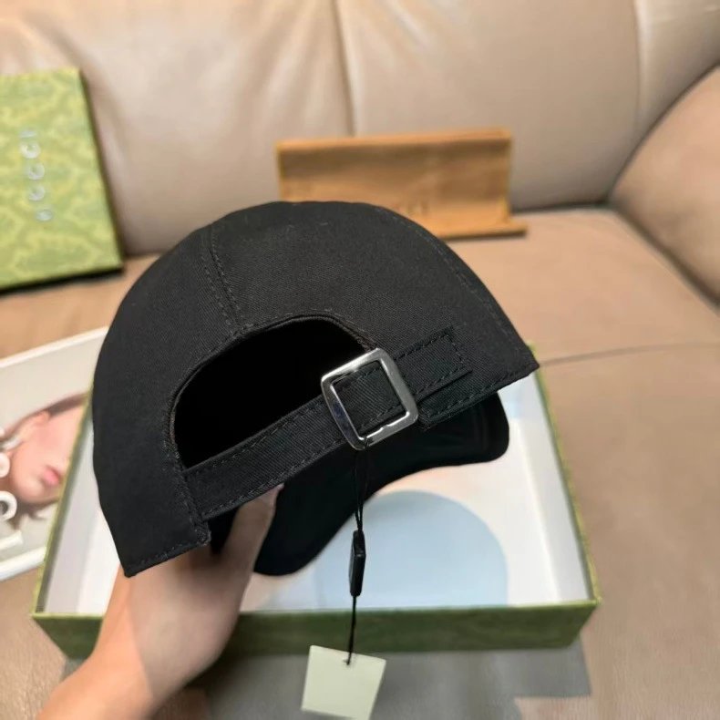 Gucci Embroidered Logo Black Baseball Cap - 3