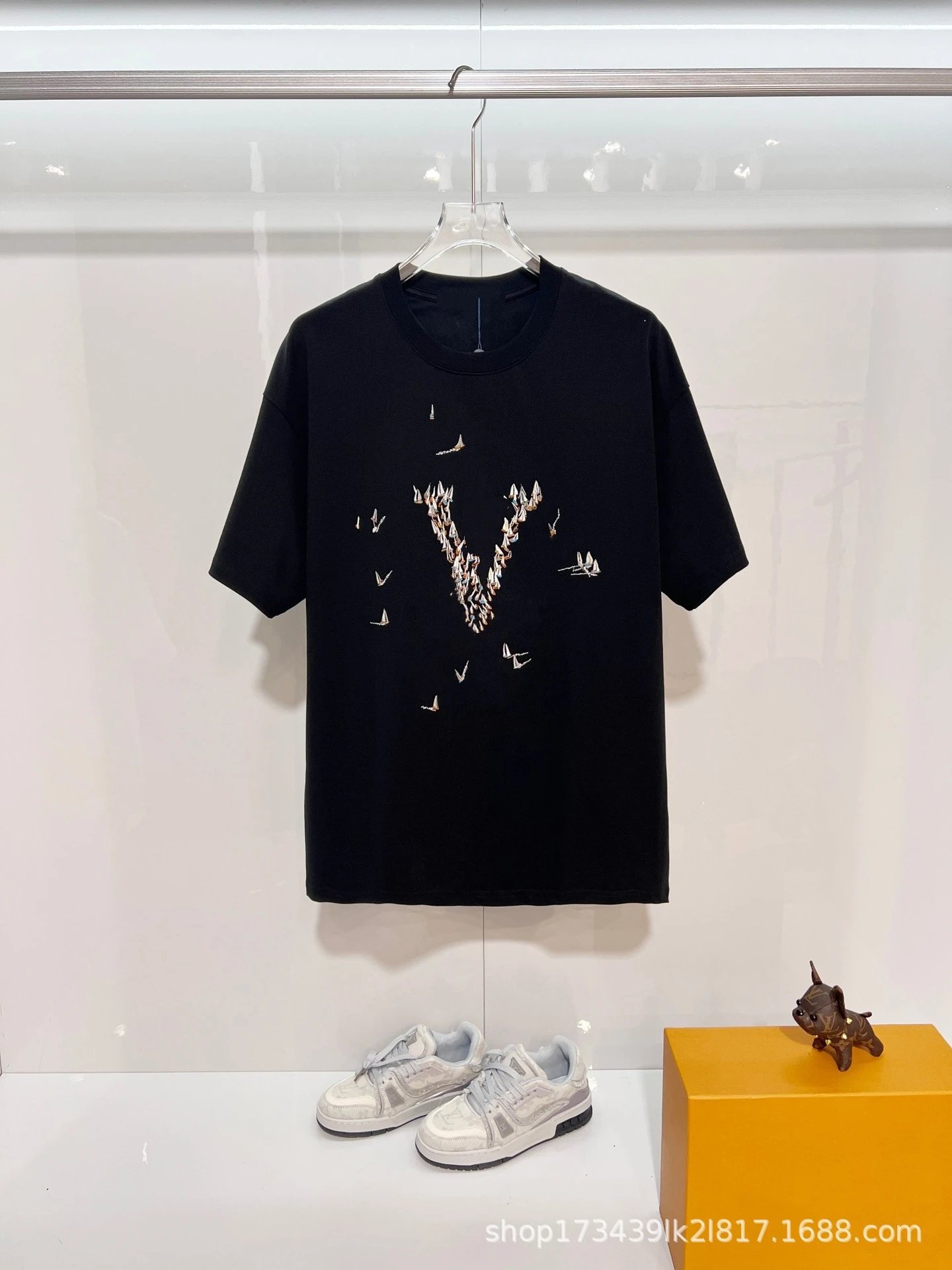 Valentino V Logo Embroidered Black T-Shirt - 19