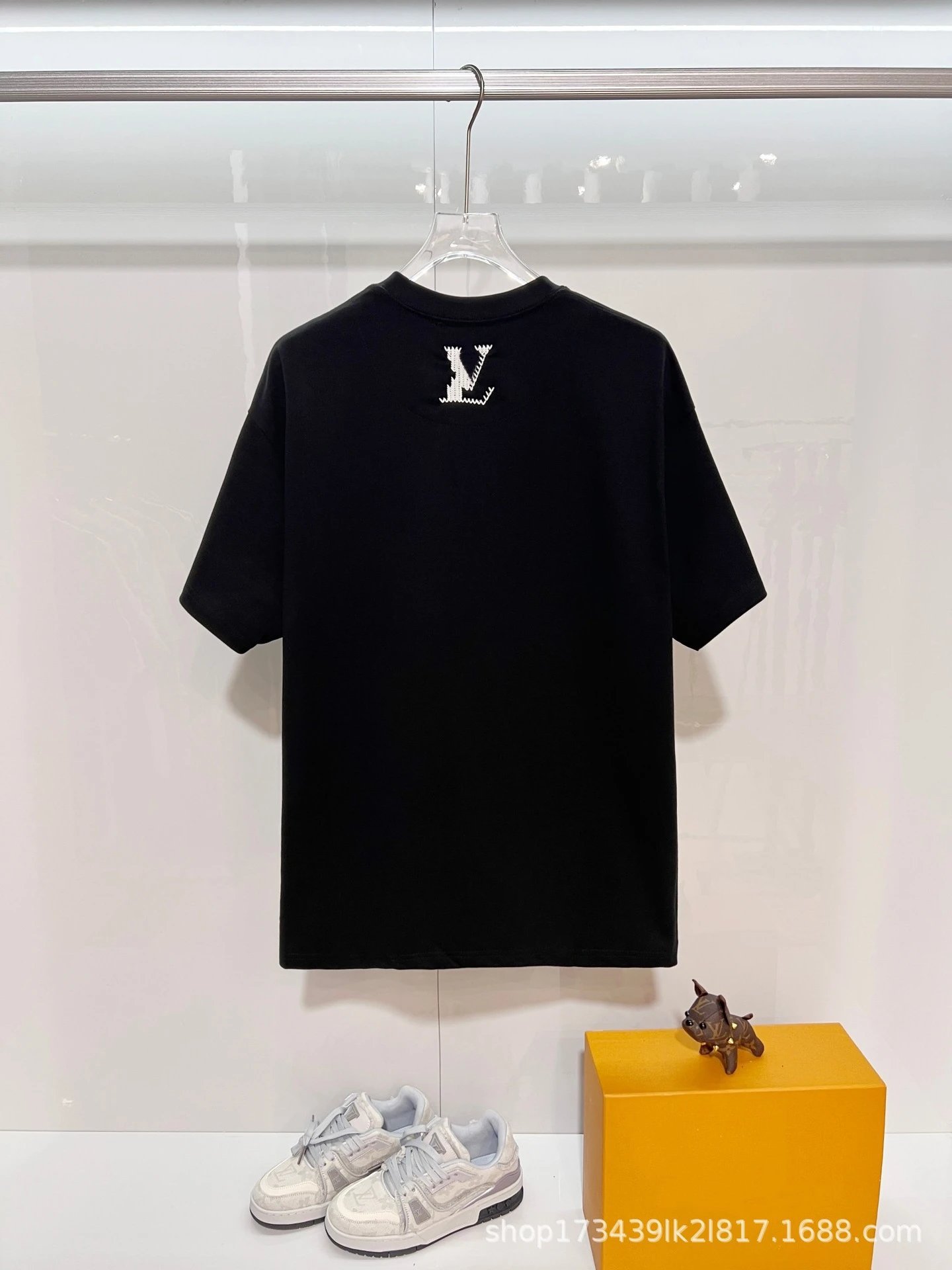 Design Embroidered Logo White T-Shirt - 34