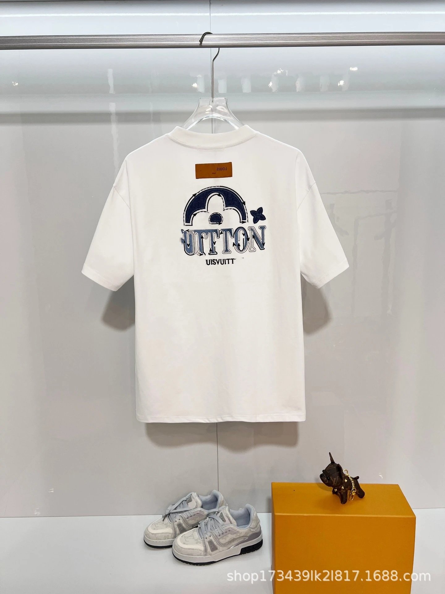 Design Embroidered Logo White T-Shirt - 14