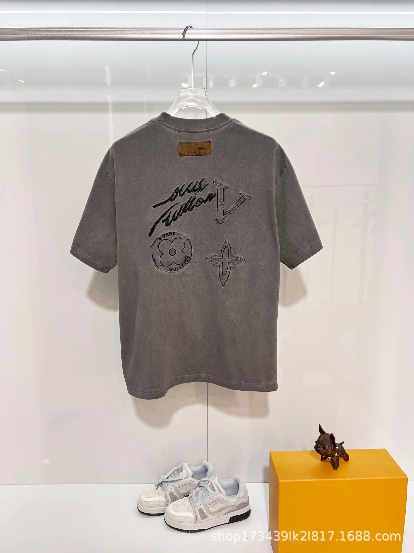 Design Embroidered Logo White T-Shirt - 46