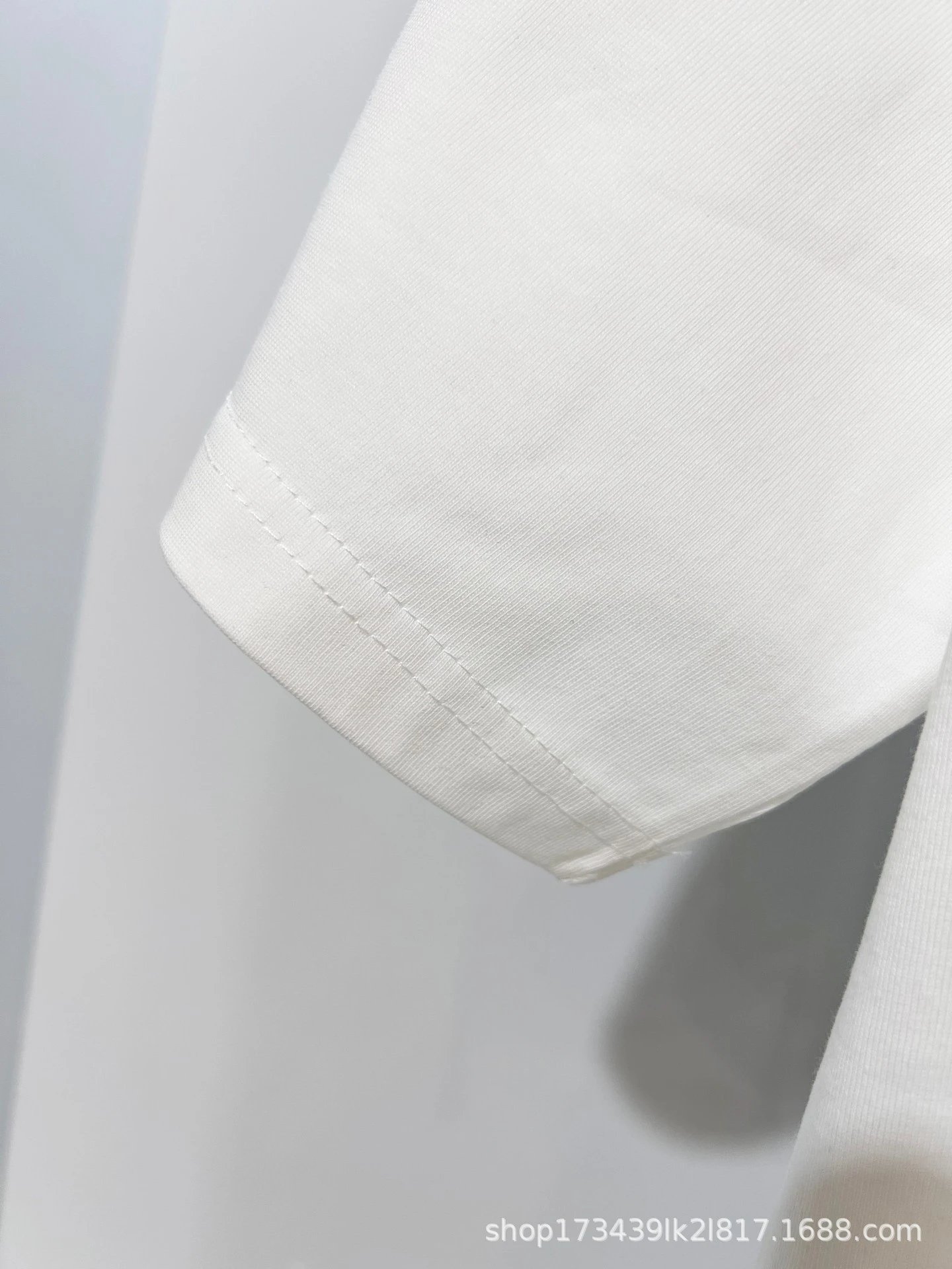Design Embroidered Logo White T-Shirt - 47