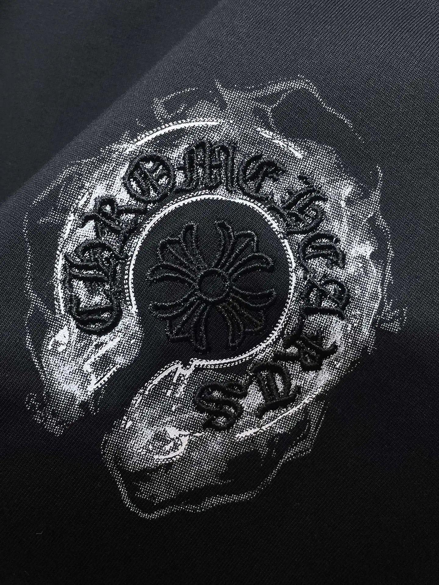 Chrome Hearts Embroidered Crest T-Shirt Black and White - 10