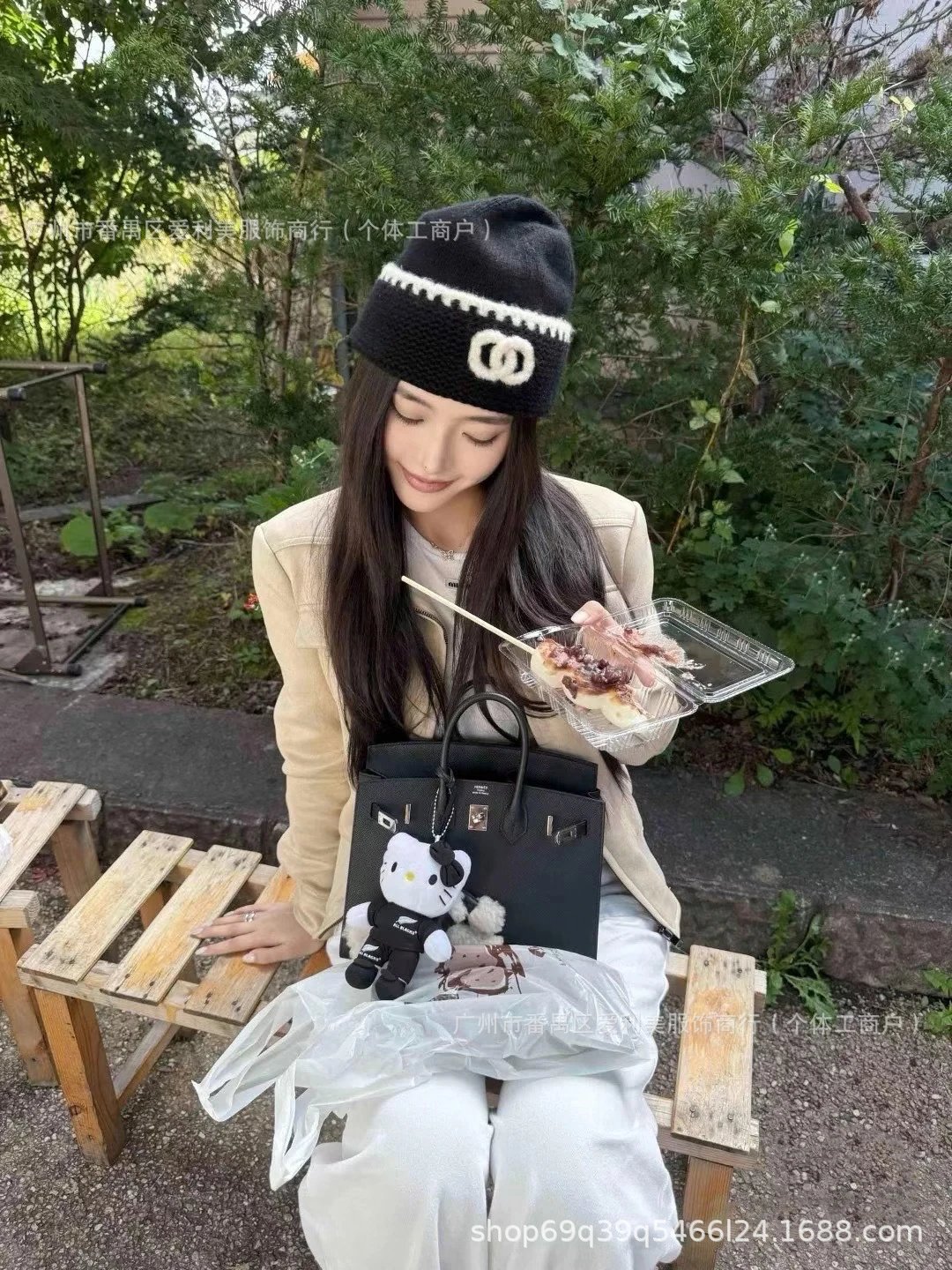 Chanel CC Logo Knit Beanie Black and White - 7
