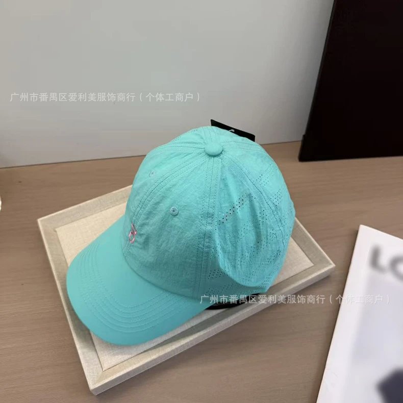 Design Minimalist Numeric '8' Embroidered White Baseball Cap - 20