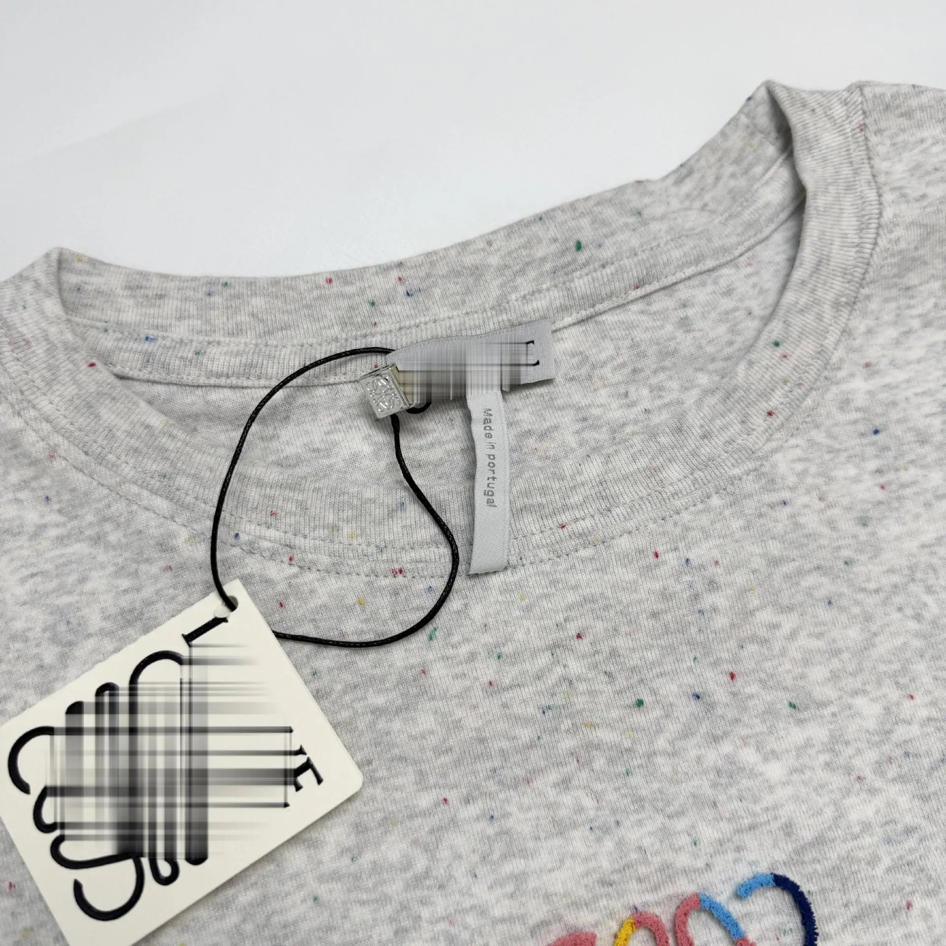 Design Speckled Pink T-Shirt with Abstract Rainbow Logo - 11