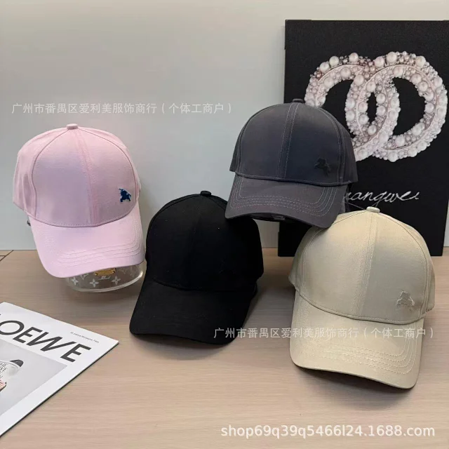 Burberry Hats Embroidered Equestrian Knight Baseball Cap product detail image 2