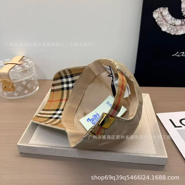 Burberry Hats Embroidered Equestrian Knight Baseball Cap product detail image 11