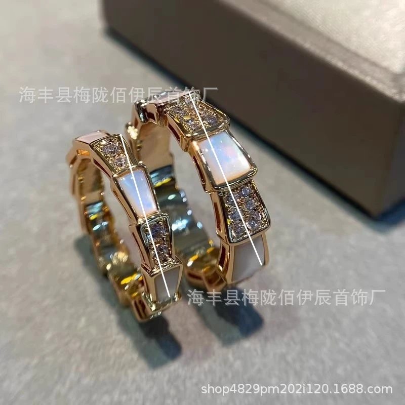 Design Geometric Opal and Crystal Inlay Ring Gold Tone Jewelry - 3