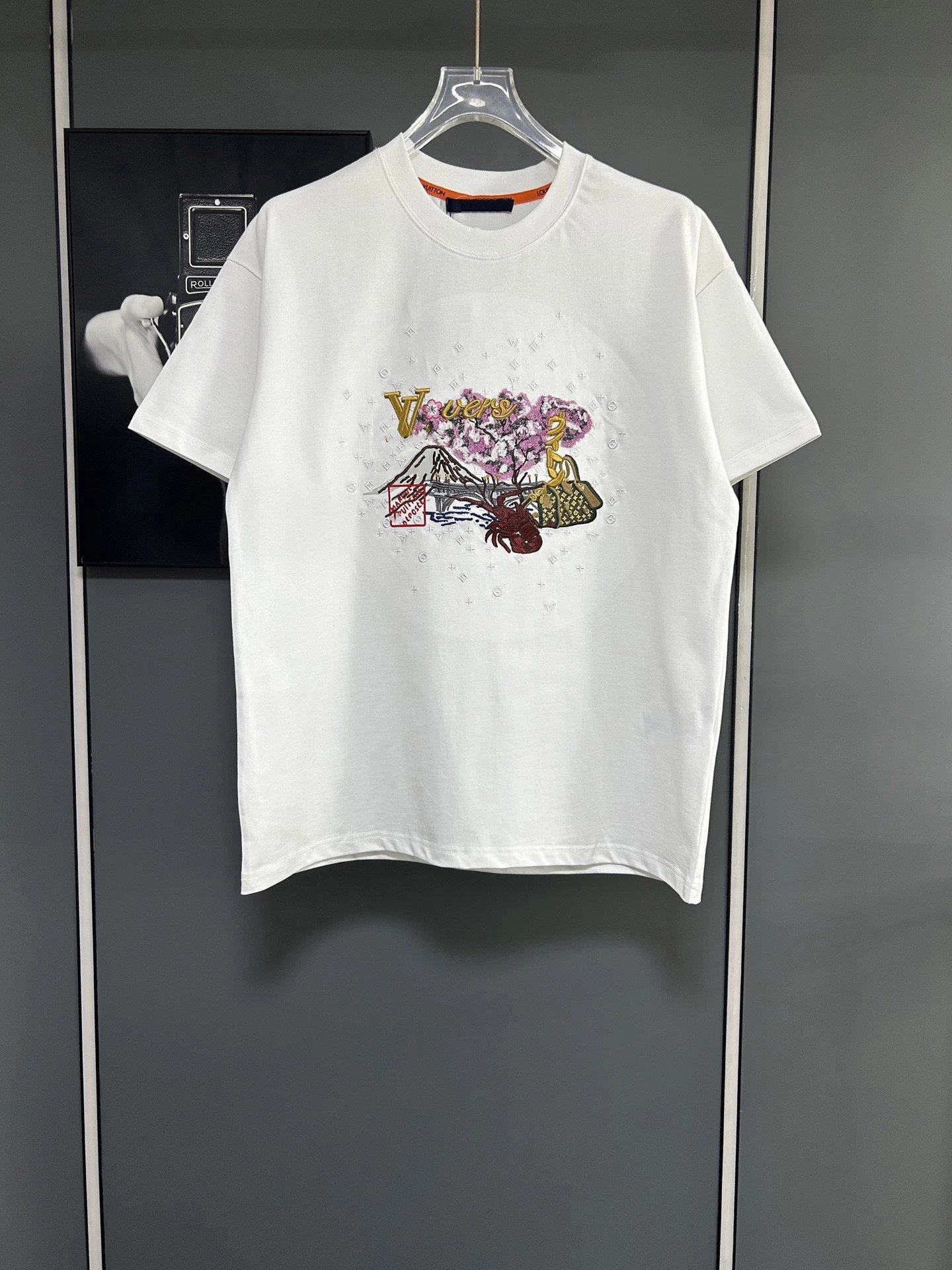 Design LV-Inspired Graphic Print T-Shirt White - 8