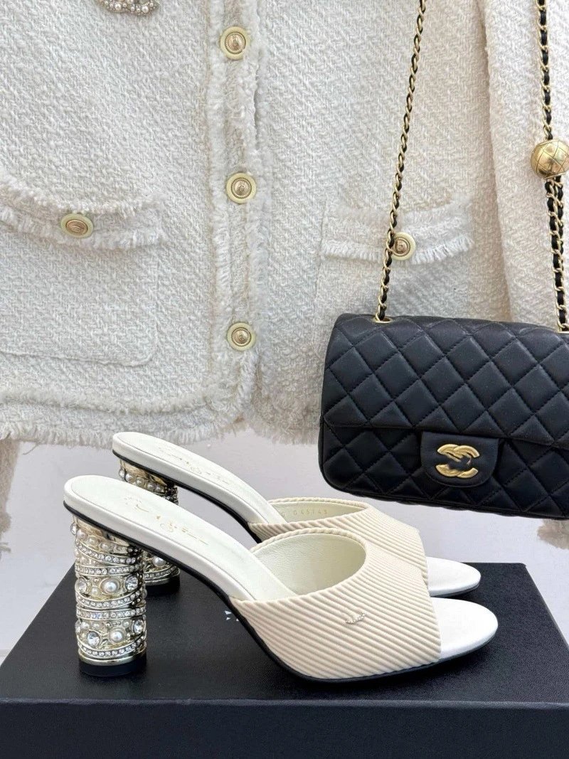 Chanel Mule Sandals Black Ribbed Leather Slippers - 7