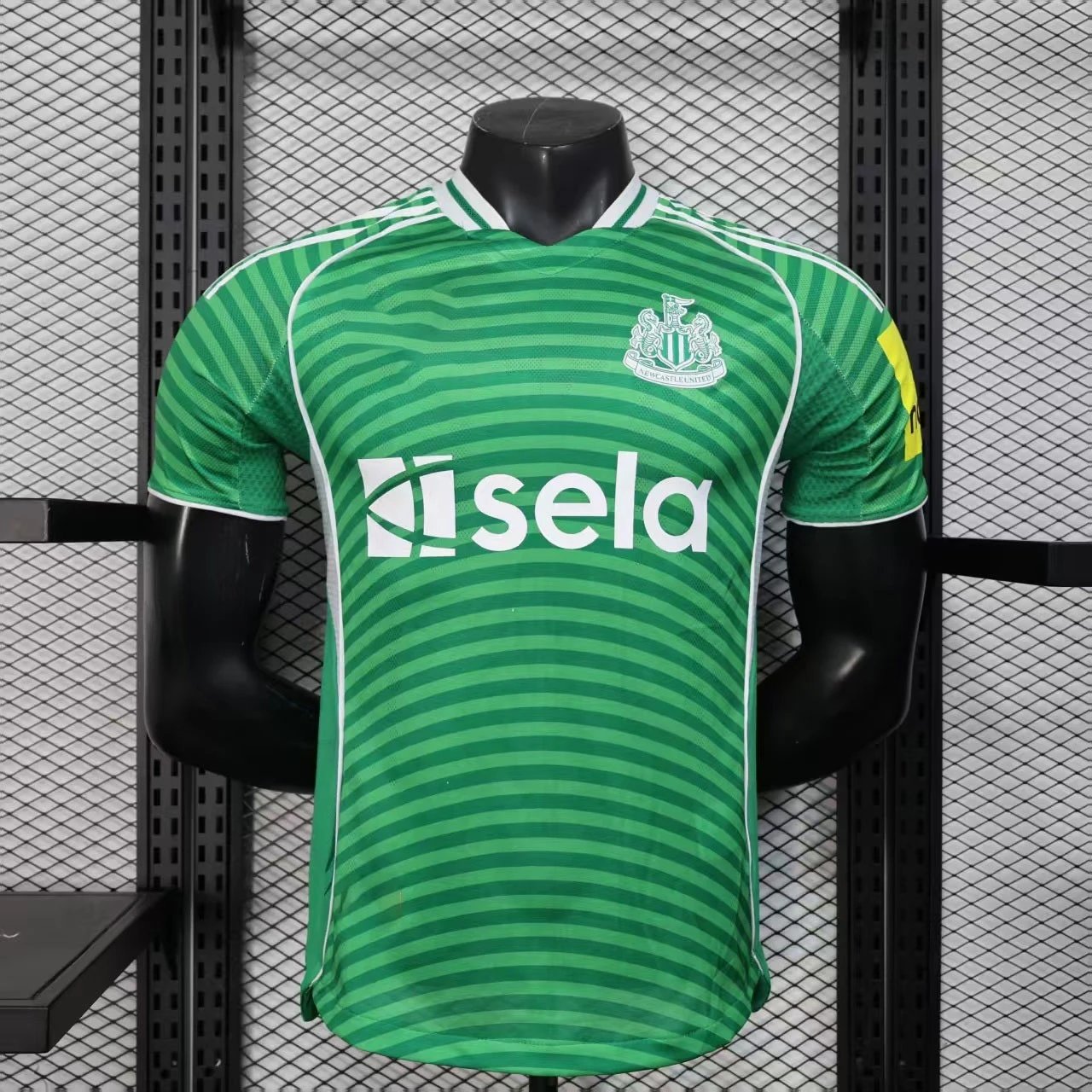 Design Newcastle United 2023-24 Third Jersey Green Striped Football Jersey - 1
