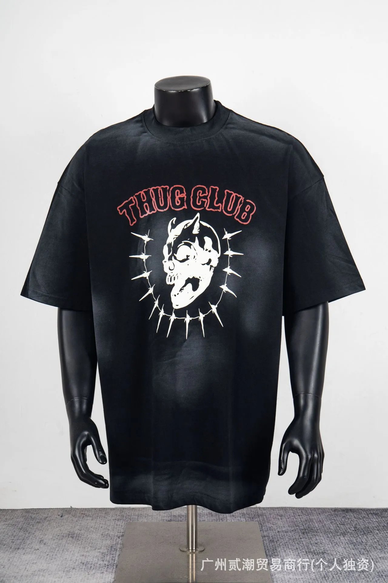 Design Vintage Washed White T-Shirt with Distressed Star and Crescent Logo - 4