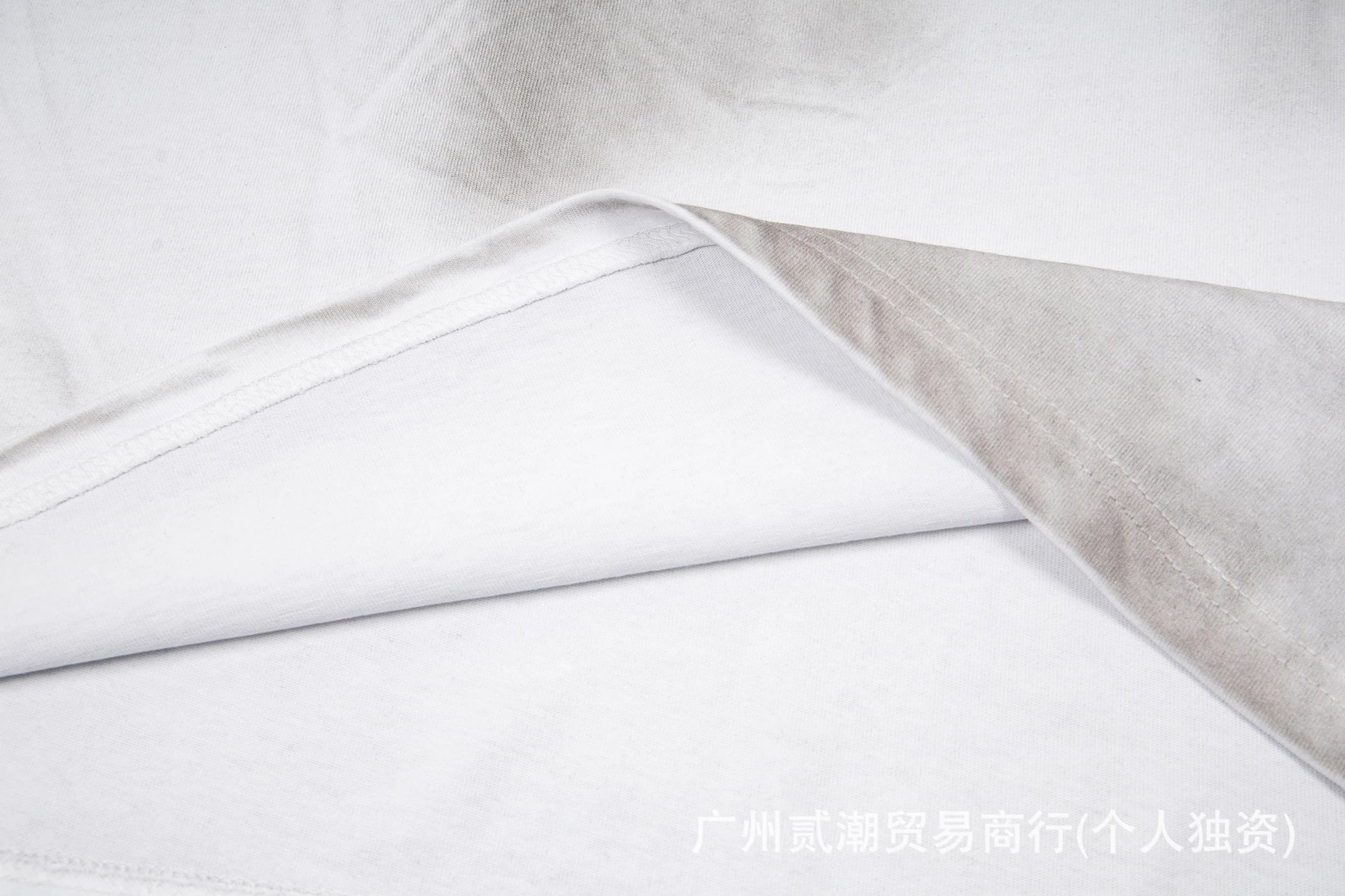 Design Vintage Washed White T-Shirt with Distressed Star and Crescent Logo - 21